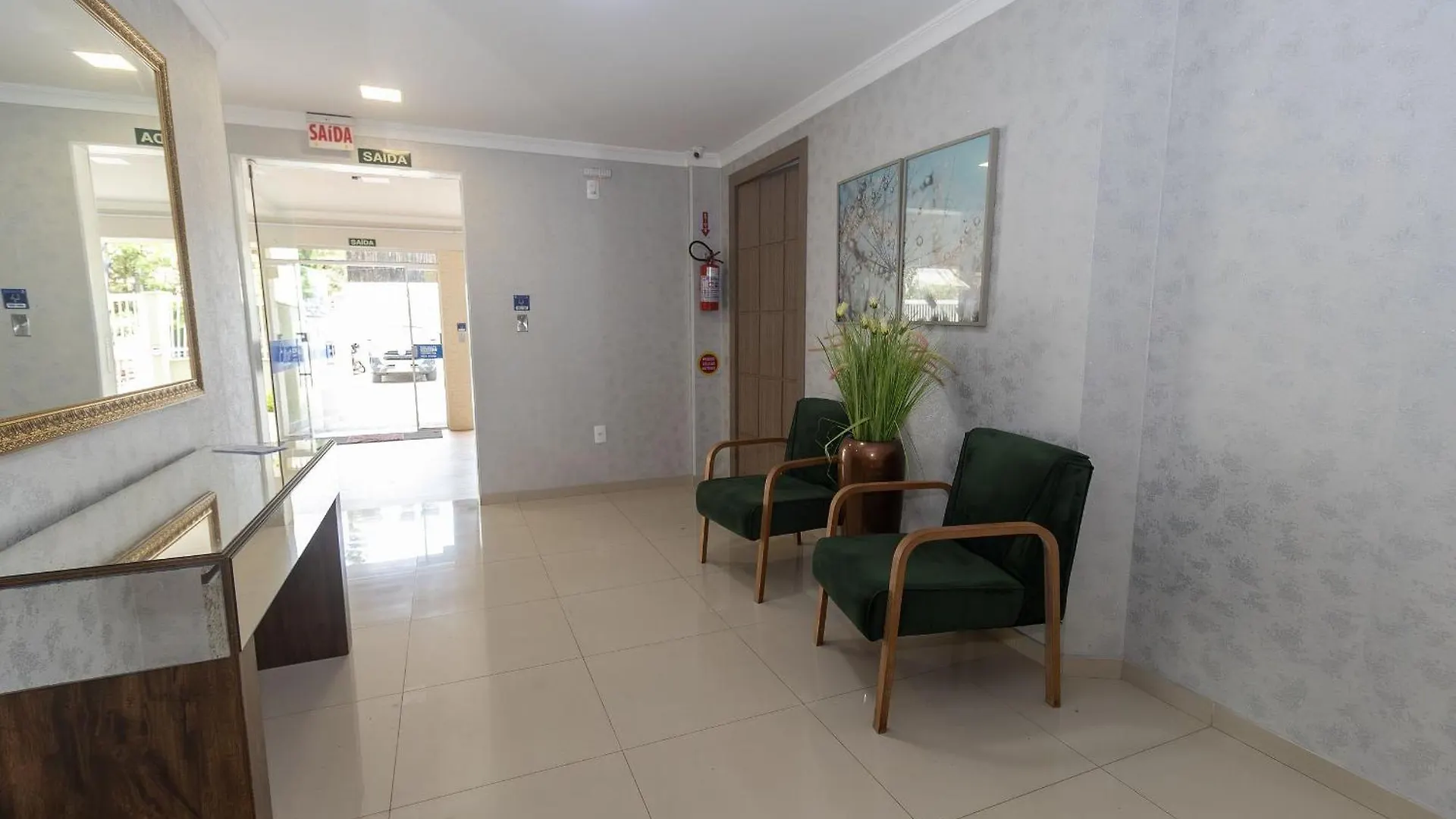 496 - Lindo Apartamento 3 Quartos Localizado Na Praia De Bombas Bombinhas Apartment