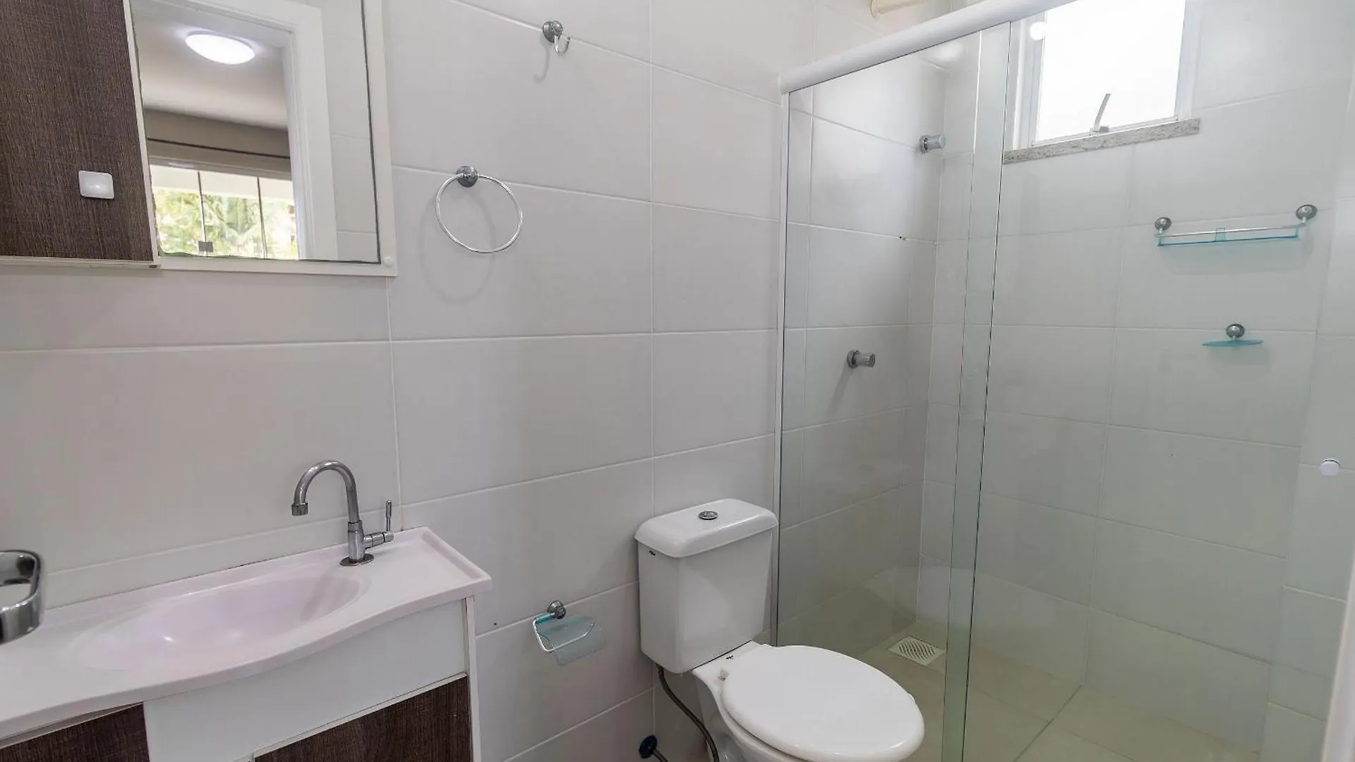 496 - Lindo Apartamento 3 Quartos Localizado Na Praia De Bombas Bombinhas Brazil